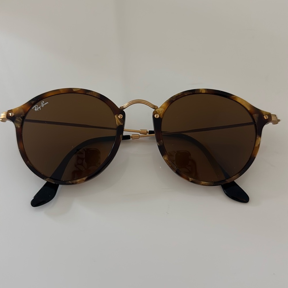 Ray-Ban Tortoise Shell round sunglasses unisex 🧡